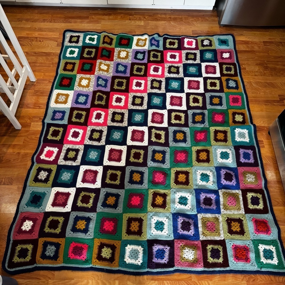 Beautiful Handmade Tightly Knit Granny Stitch Afghan 82” x 65” 120 Square 5 LBS!